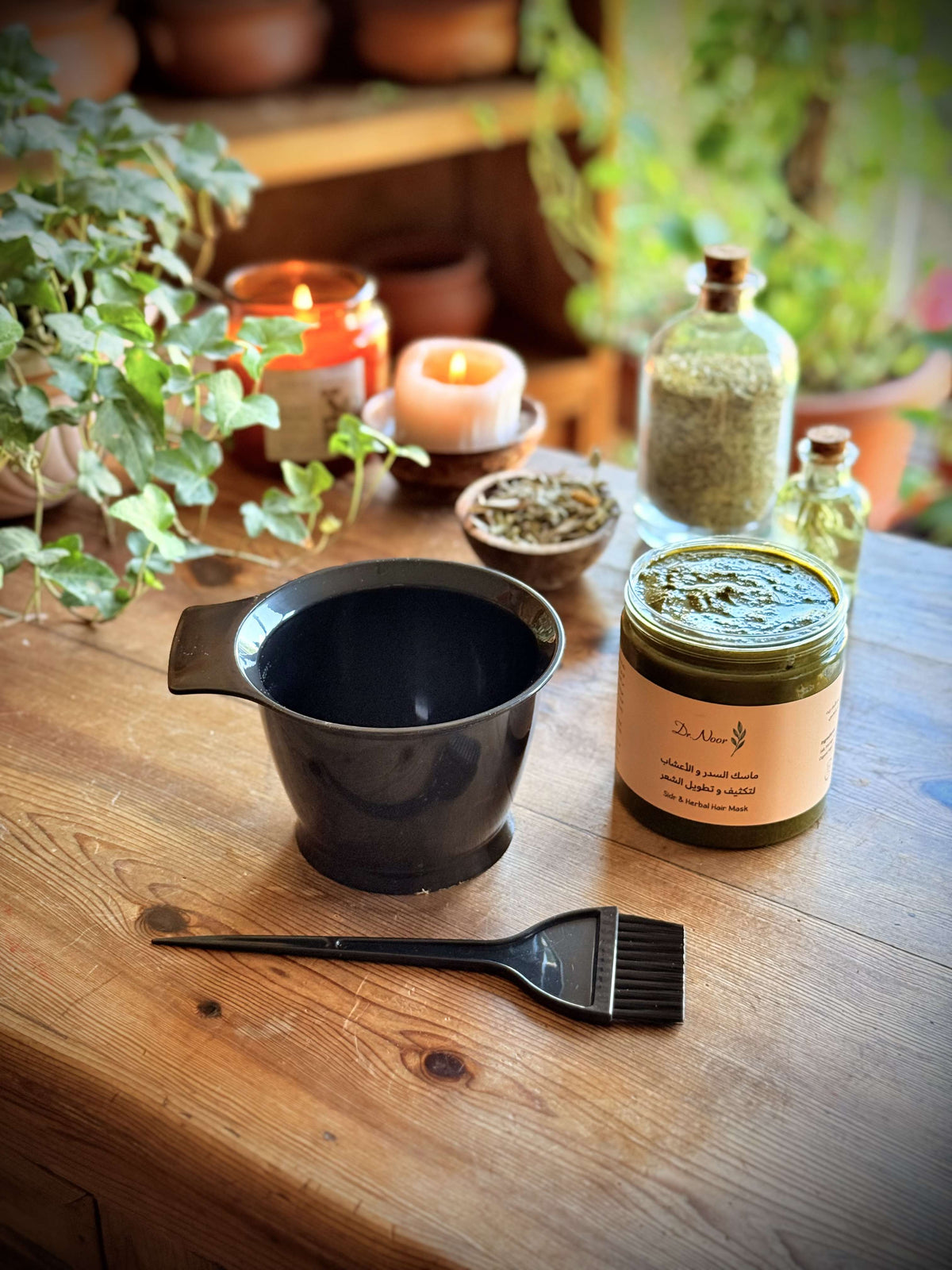 Dr Noor black hair mask bowl and brush
