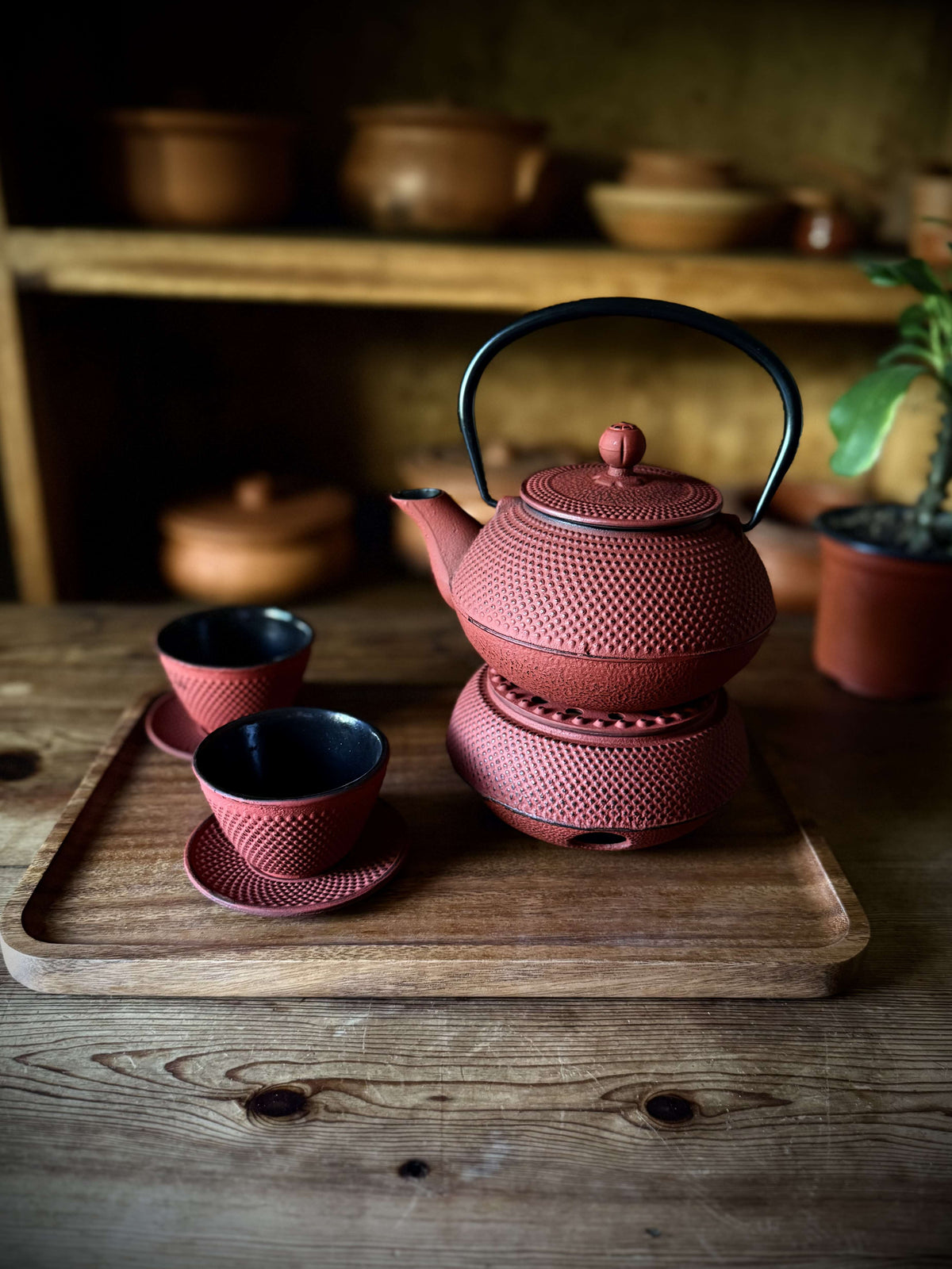 Dr Noor traditional Japanese cast iron tea set