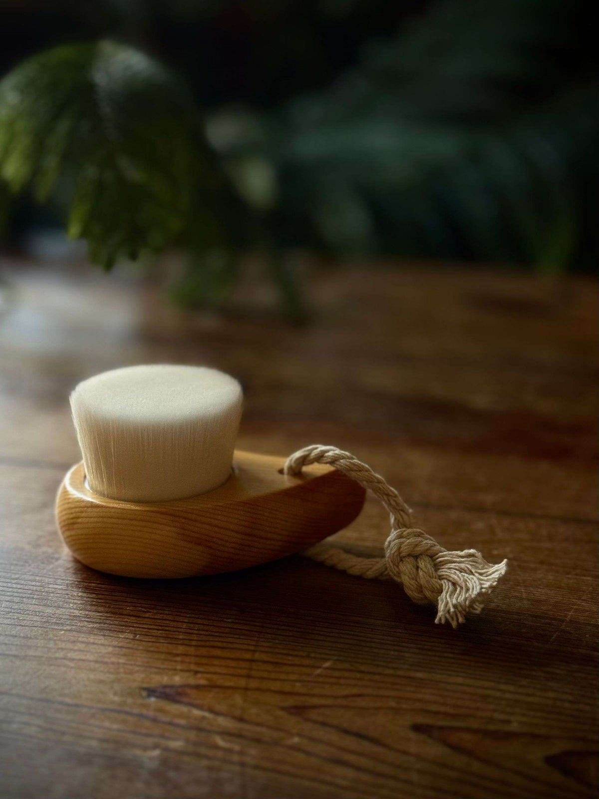 Dr Noor face cleansing brush for glowing skin